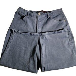 Blue Gloria Vanderbilt Amanda Skimmer Capris with decorative pockets